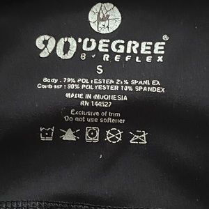 90 DEGREE black capri yoga pants